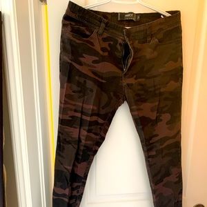 Urban Behaviour Army Pants